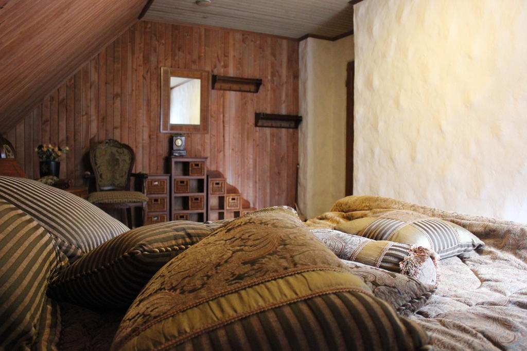 Krapi Guesthouse Treimani Habitación foto